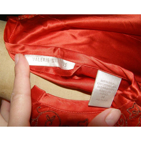 New Valerie Stevens red silk long gown M 8-10 😍 - Picture 5 of 6